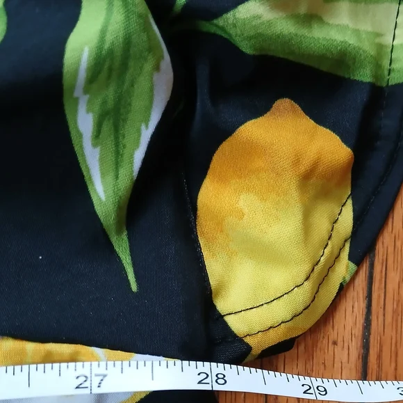 Unique Spectrum Knit Women's Lemon Pattern Stretch Plus Size Blouse. Size 3X - Picture 7 of 8